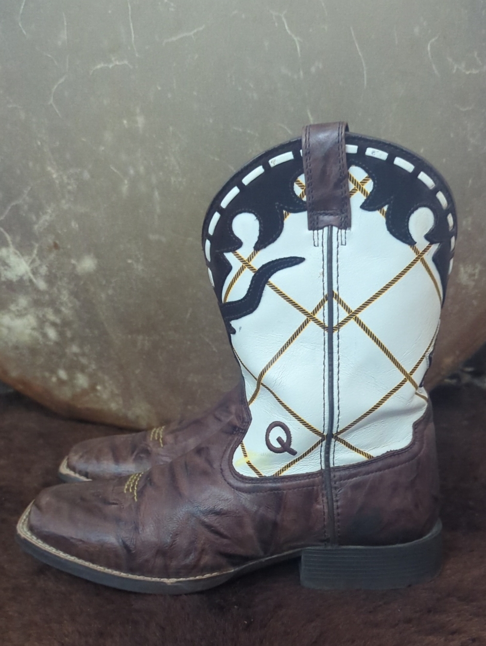 Kids/Boys ARIAT Brown/White leather cowboy boots sz 5